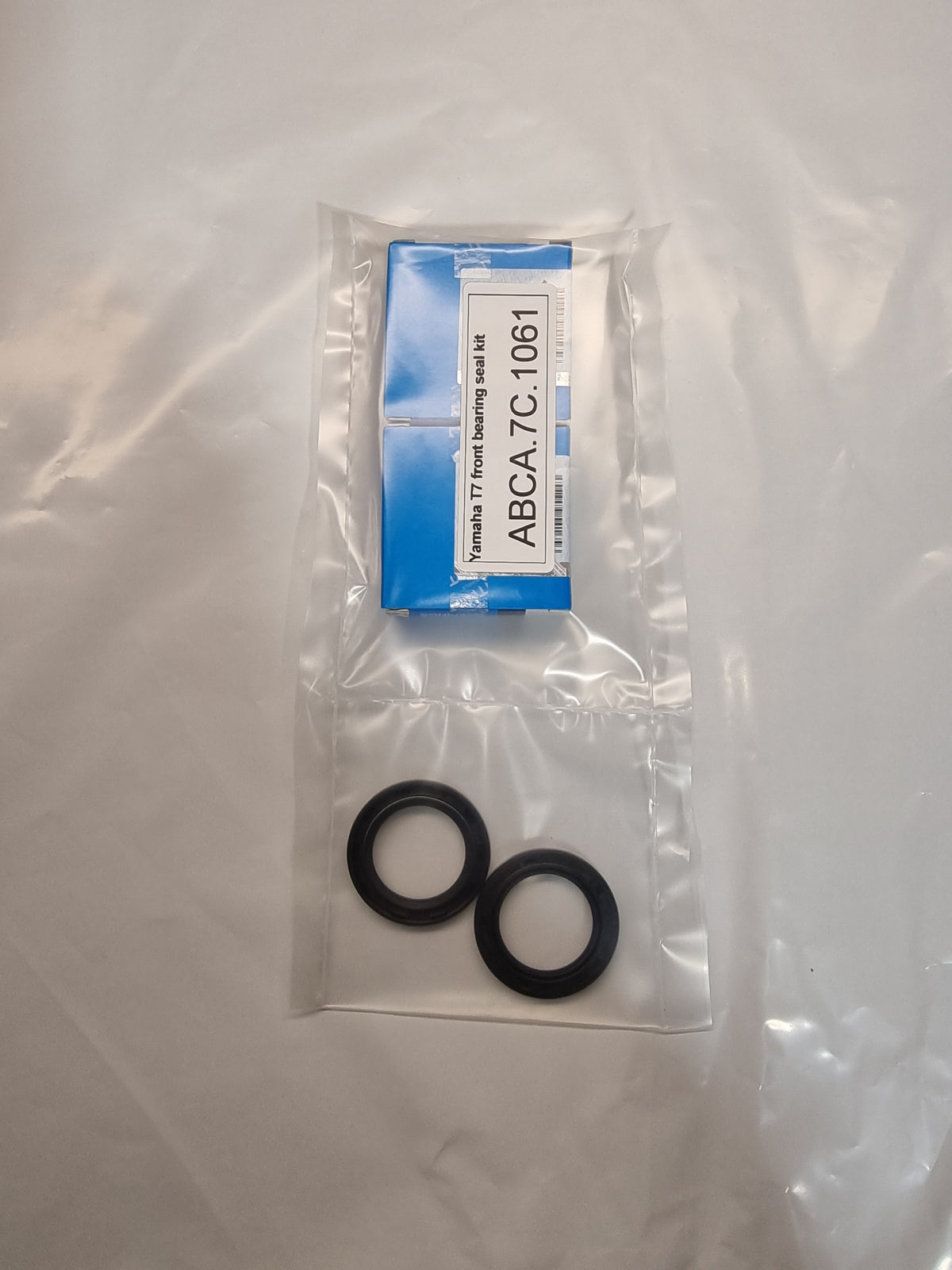YAMAHA T700 ALL MODELS HIGH QUALITY FRONT WHEEL BEARING AND SEAL KIT