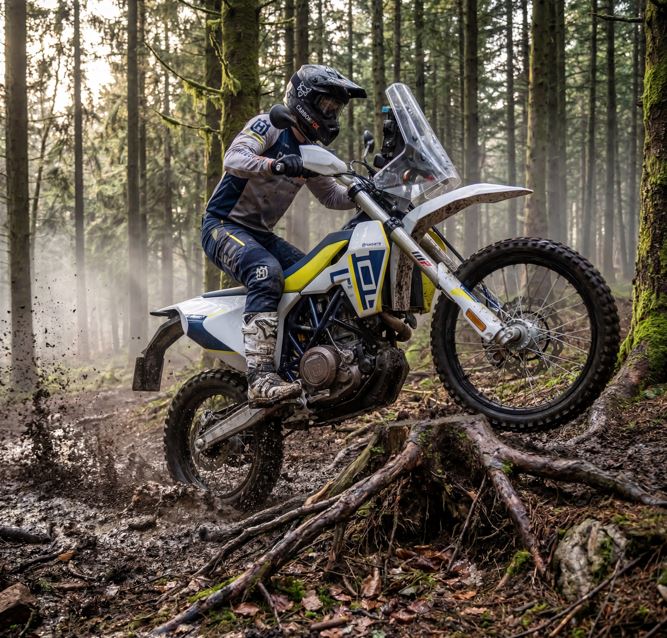 Carbon Fox Husqvarna 701 Enduro R Baja carbon kit 2026