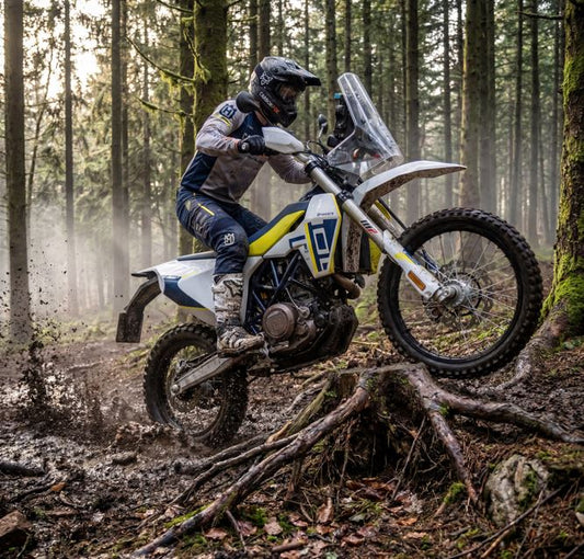 Carbon Fox Husqvarna 701 Enduro R Baja carbon kit 2026